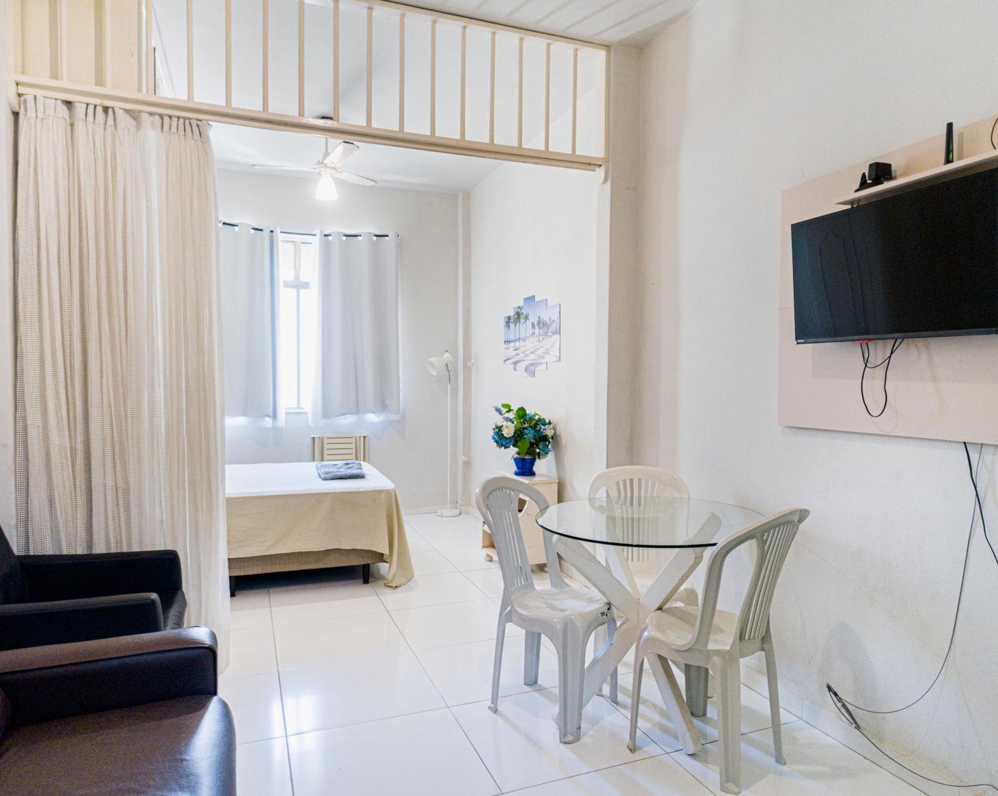 Appartamento Completo Na De Copacabana Com Ar, Wifi, Netflix, Ate 4 Pessoas, Fundos Claro E Silencioso, Pauloangerami Pj135